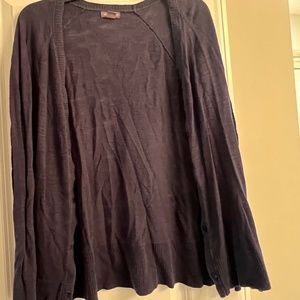 Thin navy blue sweater
